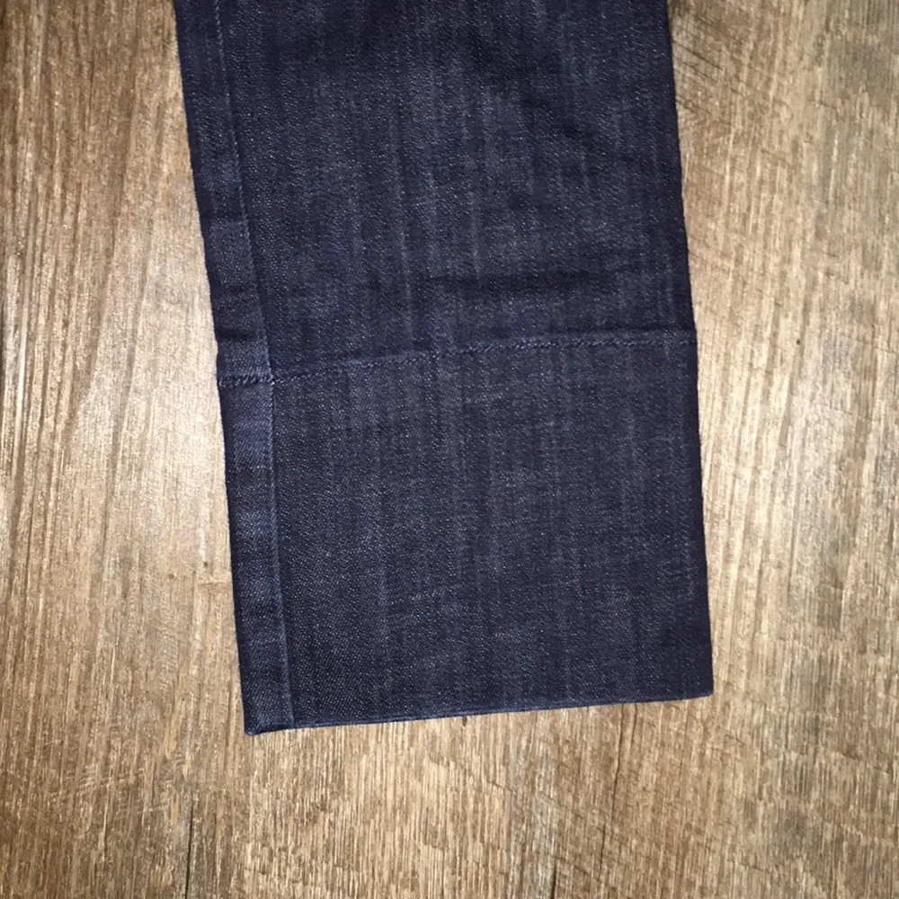 Joe’s Dark Denim Capris - Picture 3 of 7
